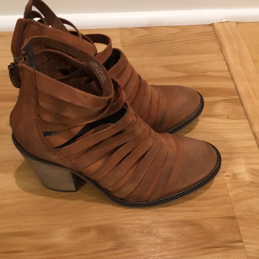 Free People size 37 booties